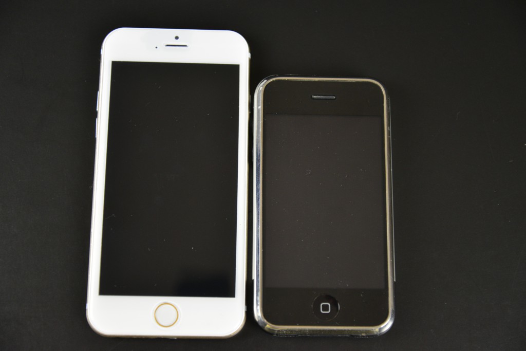 Apple-iPhone-6-Mockup-26