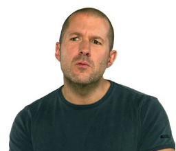 Jony Ive mluvil o vztahu s Jobsem a designu v rozhovoru Charlieho Rose