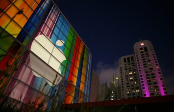 Podíl Apple na čínském trhu klesl poprvé od roku 2014