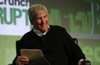 Bill Campbell, dlouholetý důvěrník Steva Jobse, zemřel ve věku 75-ti let