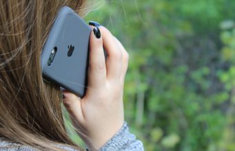 Recenze silikonového krytu pro iPhone 6s – tenhle kousek už nepustíte z ruky!