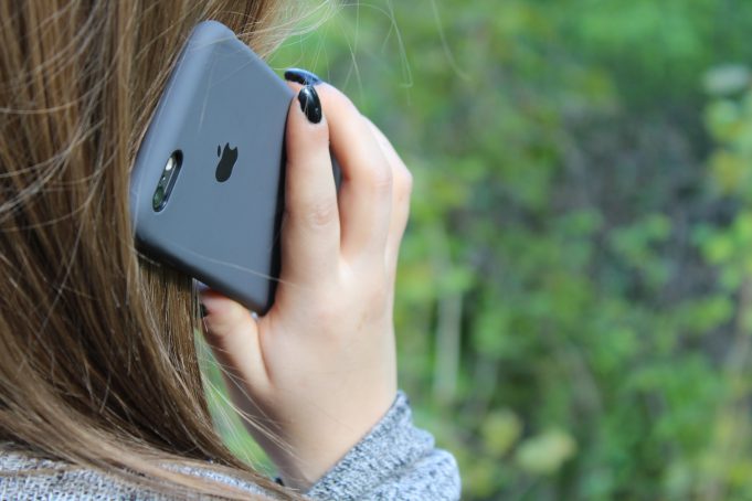 Recenze silikonového krytu pro iPhone 6s – tenhle kousek už nepustíte z ruky!