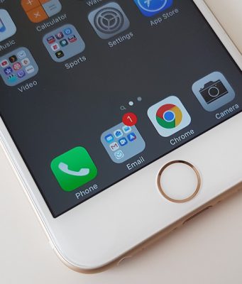 Návod – Jak skrýt spodní dok s aplikacemi bez použití Jailbreaku