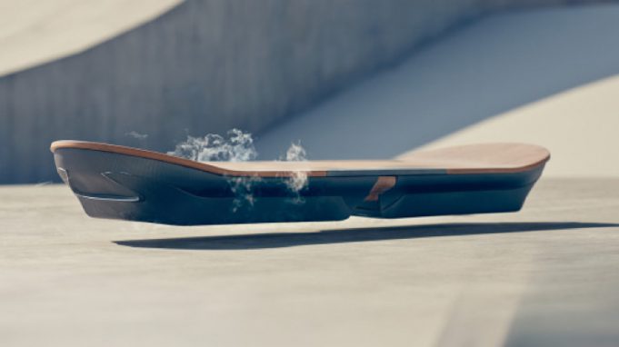 Zapomeňte na Apple Car, představte si Apple Hoverboard