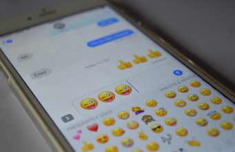 Jak posílat 3x větší smajlíky na iOS 10?