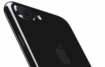 iPhone 7 Jet Black má problém s potiskem na zadní straně telefonu