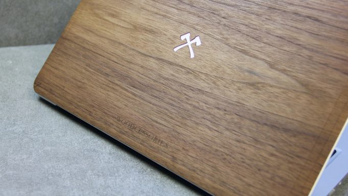 Nové dřevěné kryty pro Apple zařízení