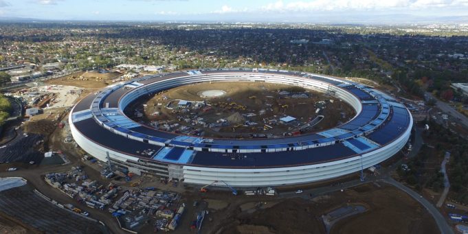 Podívejte se na aktuální záběry Apple Campus 2 pořízené dronem