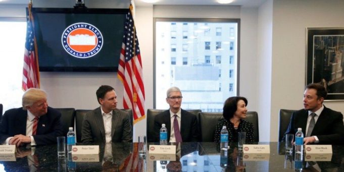 Tim Cook vysvětlil, proč se sešel s Donaldem Trumpem