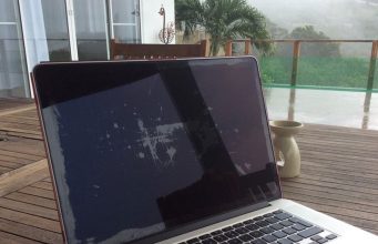 Apple spustil výměnu vadných Retina displejů s poškozenou antireflexní vrstvou