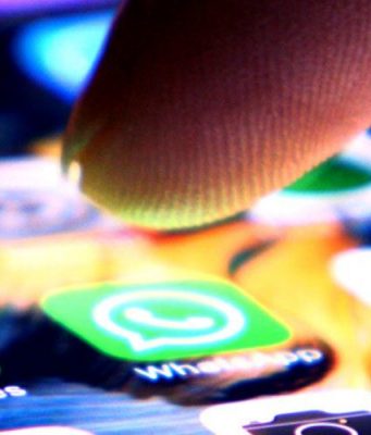 Facebook bude platit pokutu 122 milionů dolůrů EU za WhatsApp