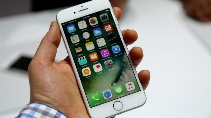 Cena nového iPhonu se příští rok zvýší