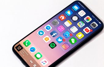 Podívejte se na render iPhonu 8 se skrytou přední kamerou a senzory!