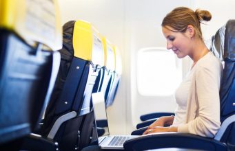 USA zákaz notebooků a tabletů v letadle pro všechny lety z Evropy