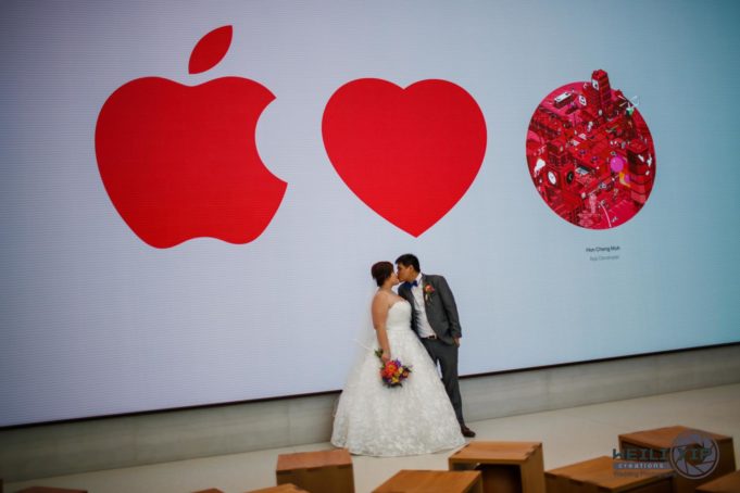 Svatební fotografie z Apple Storu
