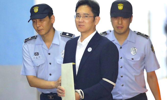 Předseda společnosti Samsung byl odsouzen na pět let ve vězení