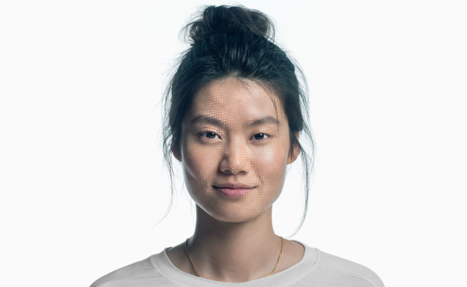 Desetiletý kluk odemknul iPhone X své matky pomocí Face ID