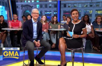 CEO Applu, Tim Cook: Cena iPhonu X není drahý