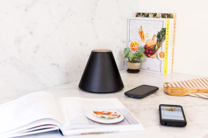 Pi – Dálkové bezdrátové nabíjení pro iPhone X, iPhone 8 a 8 Plus