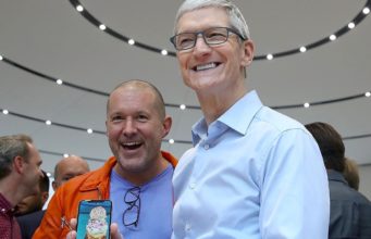 Designér Applu, Jony Ive navštívil Apple Store v Londýně
