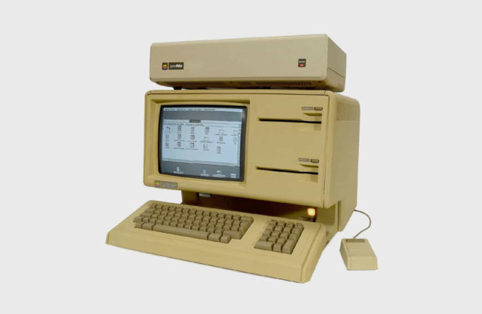 Apple Lisa 1 z roku 1983 byl vydražen za 1 milion korun!