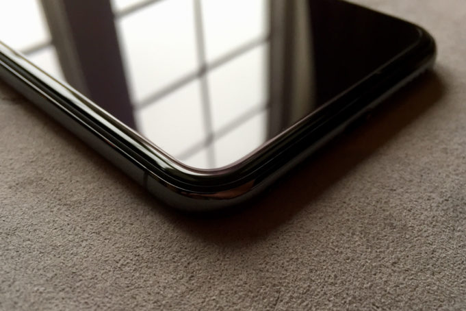 Belkin zastavil výrobu ochranných skel na iPhone X