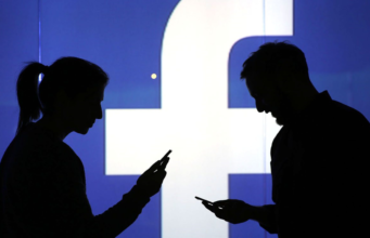 Warner Music Group podepsal smlouvu s Facebookem, která umožní sdílení videí s hudbou