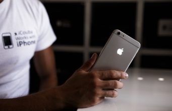 Soutěž o nový iPhone s iCouba!