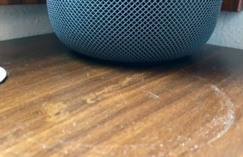 Oprava zanechávání bilých fleků po HomePodu by neměla být pro Apple nákladná