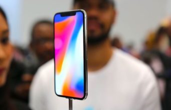 iPhone X 2. generace má mít menší výřez v displeji