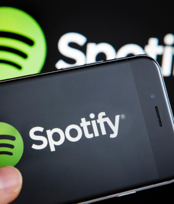 Spotify je kritizován za kontroverzní opatření zaměřené na zneužívání rodinného plánu