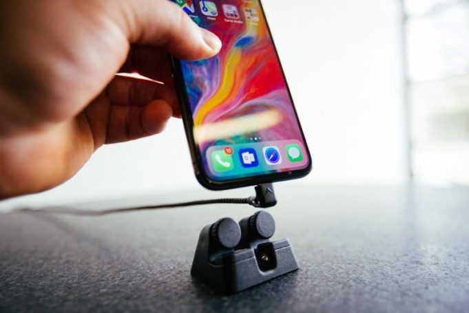 Elevation Lab uvedla na trh novou dokovací stanici pro iPhone – CordDock