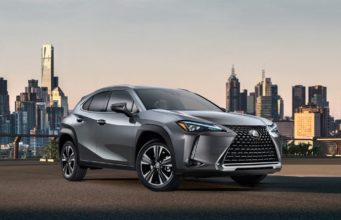 Lexus UX 2019 bude mít Apple CarPlay