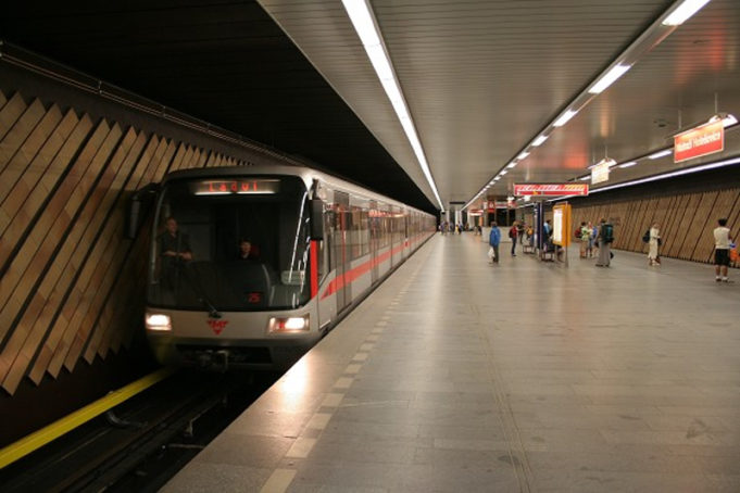 Pražské metro se dočká mobilního signálu až v roce 2022
