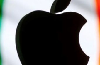 Apple zaplatil první platbu z celkové částky 15 miliard dolarů za zpětné daně Irsku