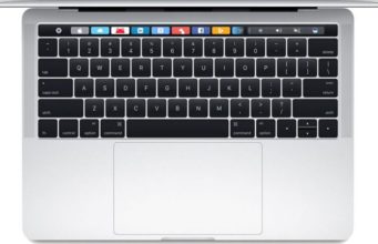 Apple čelí žalobě kvůli vadným klávesnicím v modelech MacBook 2015 a MacBook Pro