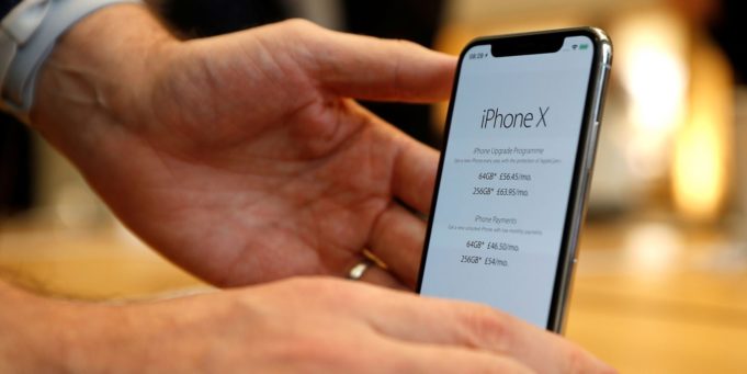 Společnost IDC hovořila o růstu prodeje iPhonů a celkovém poklesu tržeb smartphonů