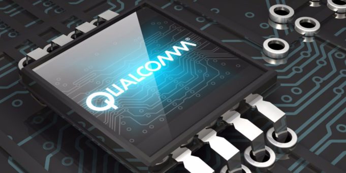 Qualcomm před rokem obvinil Apple z porušování patentů, nyní je tento případ konečně u soudu
