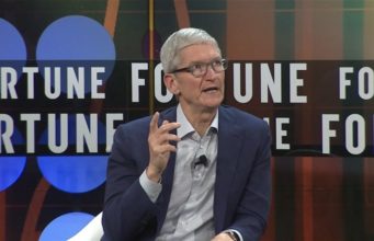 Tim Cook se rozpovídal o migraci, lidských právech a soukromí