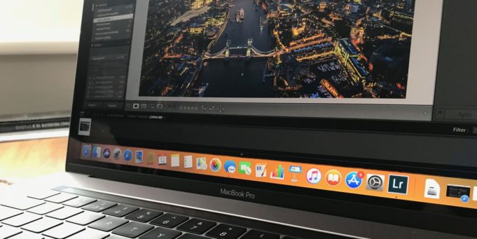 Londýnský letecký fotograf říká, že nový MacBook Pro mu umožňuje dokončit úpravu předtím, než vrtulník přistane