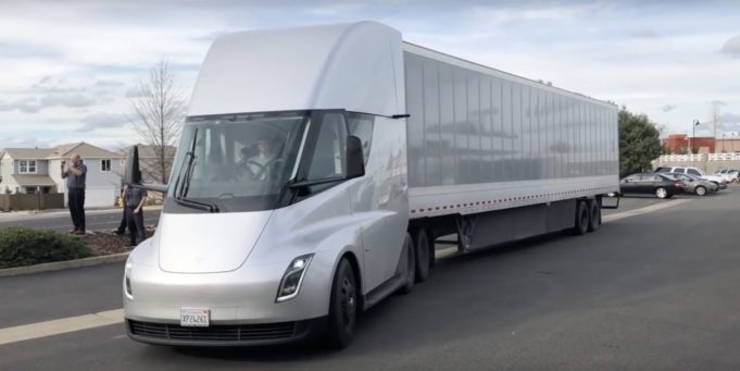 TeslaNovinky.cz – Výroba Tesla Semi má začít v roce 2020