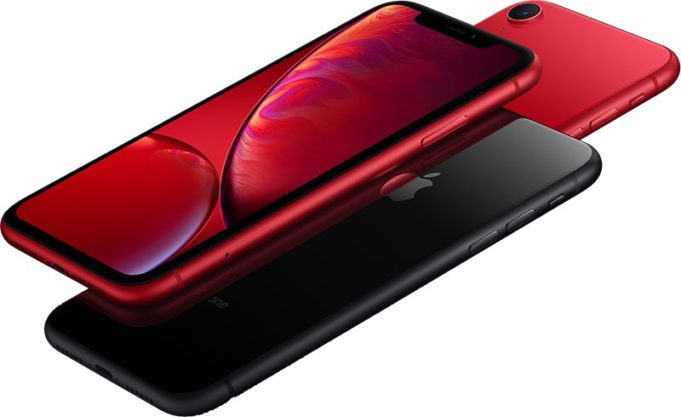 Apple rozšiřuje výrobu iPhonů Xr