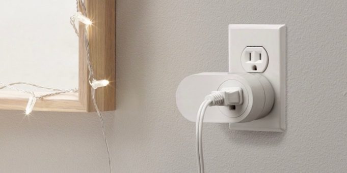 Ikea představila novou inteligentní zásuvku Tradfri s podporou HomeKit