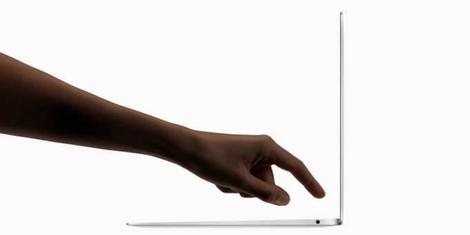 Apple zkoumá skleněné klávesnice pro MacBooky