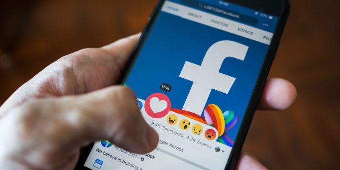 Facebook ukončí podporu aplikace Moments od 25. února