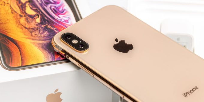 Předpokládá se, že výroba smartphonů klesne o 19 %