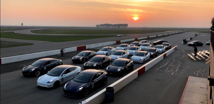 TeslaNovinky.cz – Závod Tesla Corsa začíná být mezi majiteli vozů Tesla velmi populární