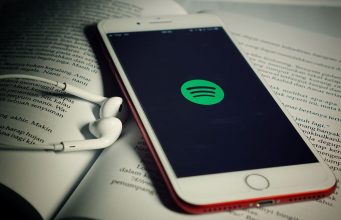 Návod – Jak uvolnit mezipaměť aplikace Spotify na iPhonu nebo iPadu