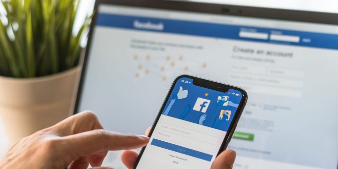 Facebook, Instagram a WhatsApp postihl výpadek