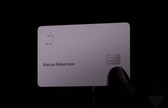 Apple představil vlastní kreditní kartu